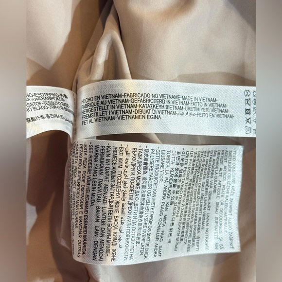 Women’s ZARA Faux leather cream puffer coat- Size XS - Picture 15 of 15